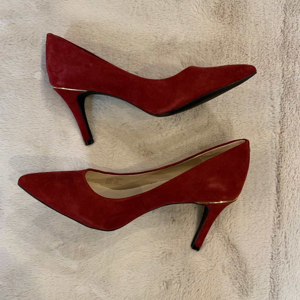 Jones New York Red Gold Heels 8.5 Suede Never Worn Date Coquette Scandi Normcore - Picture 3 of 6